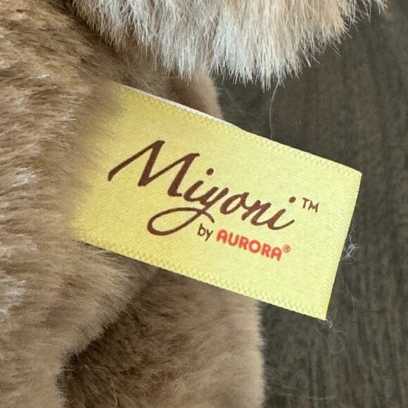 Miyoni by Aurora Alpaca Llama Stuffed Plush Animal Toy Brown 13'' - Picture 9 of 11